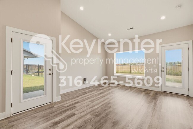 16221 W Ike Ct