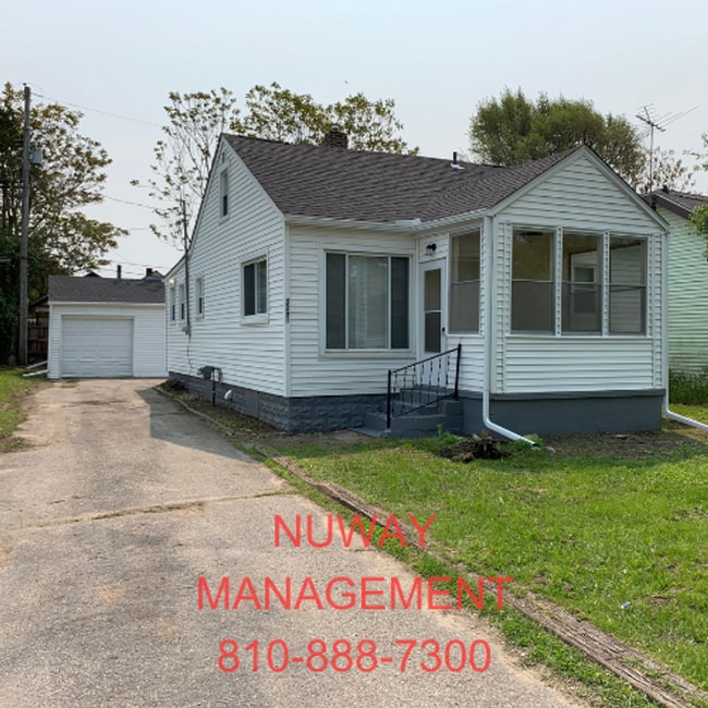 Photo - $1,100.00 - 2 Bed / 1 Bath House in Burton with a Spacious Loft Area