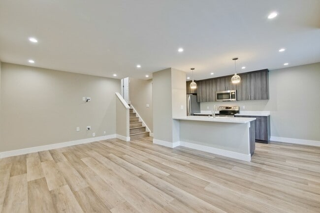 Photo - Stunning Modern Almost New Condo, Pets Welcome!