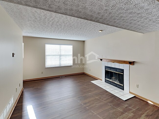 Photo - 6768 Fallon Ln