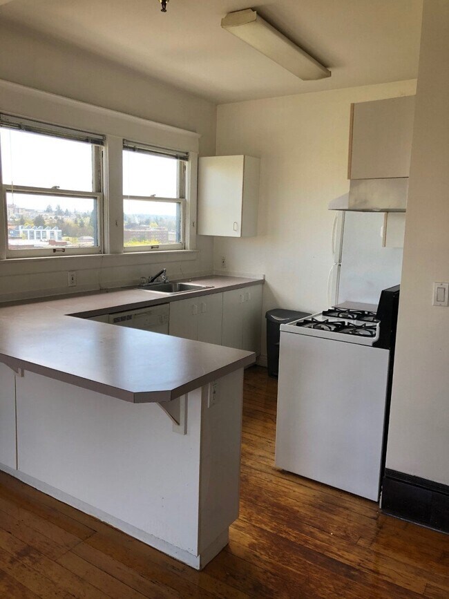 Star Apartments