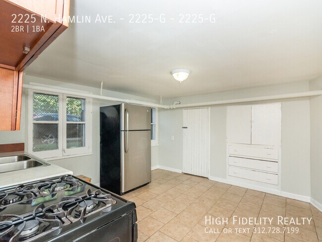 Photo - 2225 N Hamlin Ave Unit 2225-G