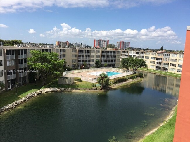 Photo - 1700 NE 191st St Unidad 503 Rental