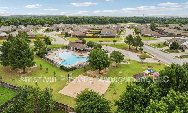 Photo - 4113 W 105th St S