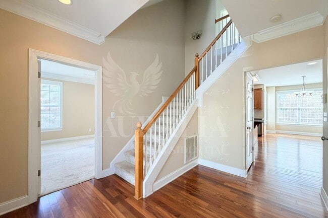 Photo - 101 Scotlow Way