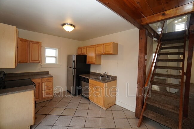 Photo - 2442 Benton St