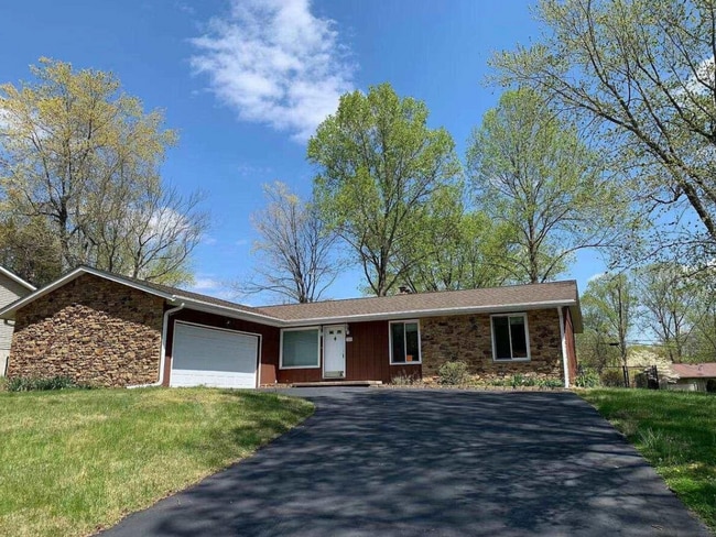 Building Photo - 3629 S Kingsbury Ave