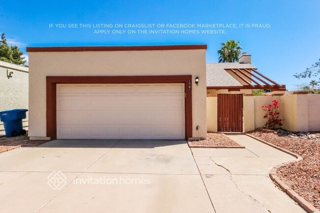 Building Photo - 1701 N Pleasant Dr