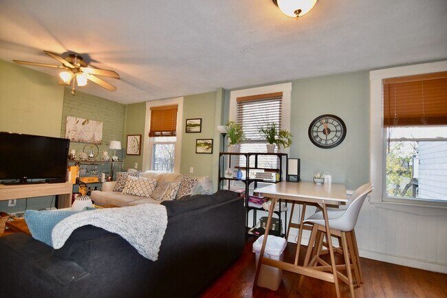 Photo - 61 Gates St Unit 3