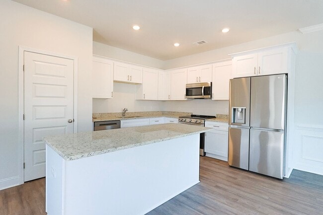 Photo - 570 Gov Treutlen Cir