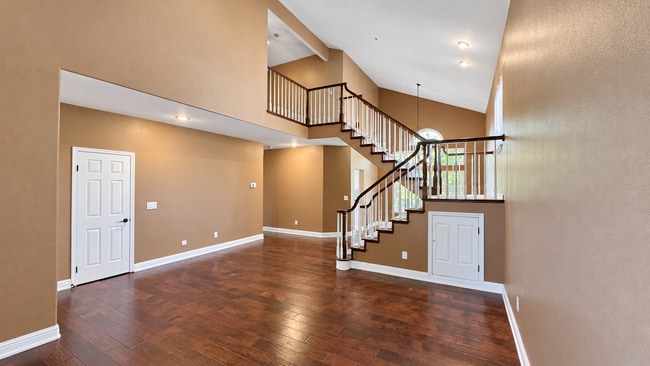 3878 Loch Lomand Way