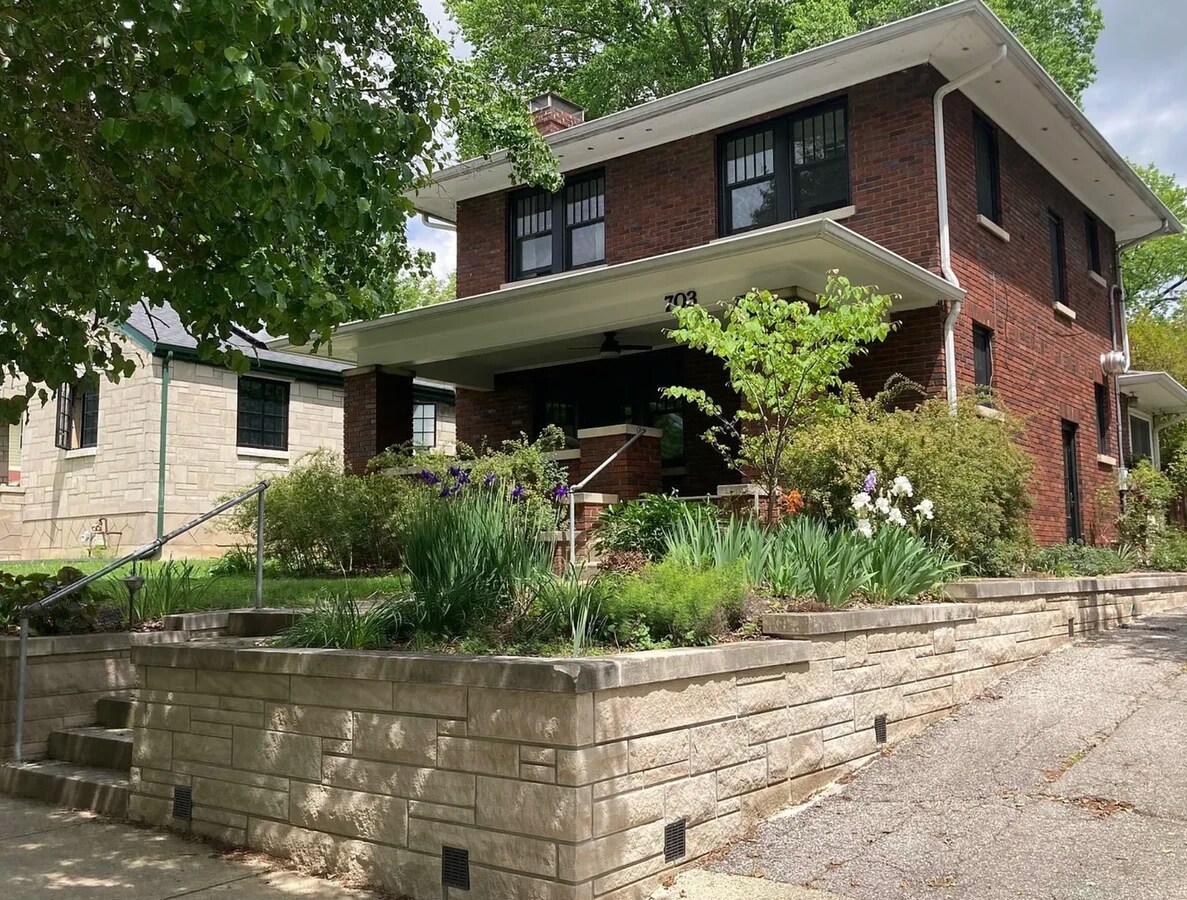 Photo - 703 S Fess Ave