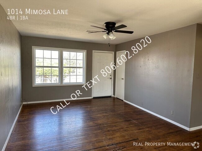 Building Photo - 4 bed 1 bath house with large back yard an...