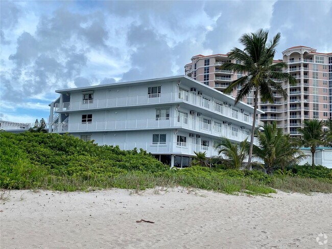 Building Photo - 1480 S Ocean Blvd Unit 208 Rental