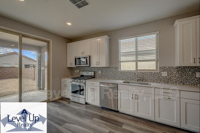8695 N Rome Ct