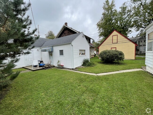 Building Photo - 908 Columbia Ave Unit 5 Rental