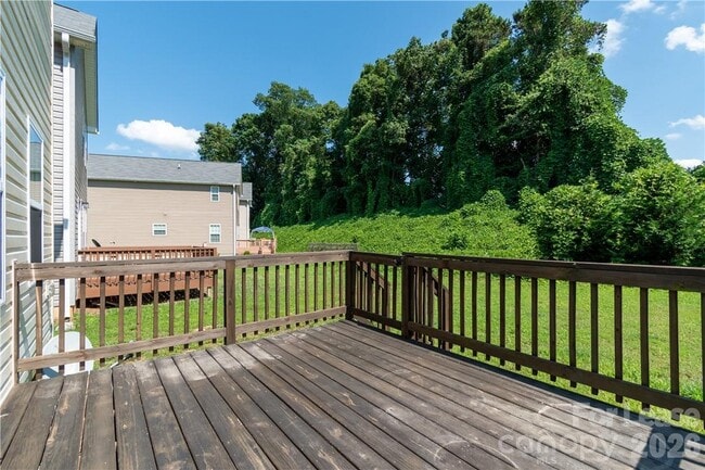 Photo - 108 Lookout Point Pl