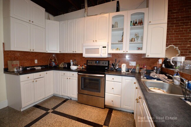 Photo - 25 Saint Marys Ct Unidad 2