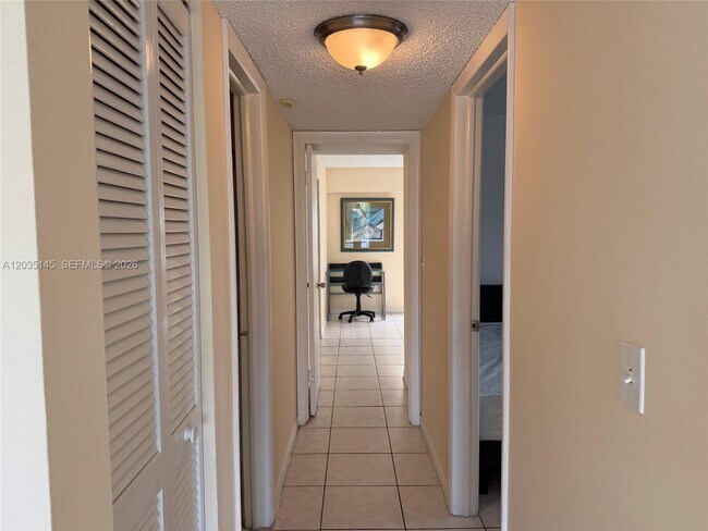 Photo - 16508 NE 26th Ave Unit 201