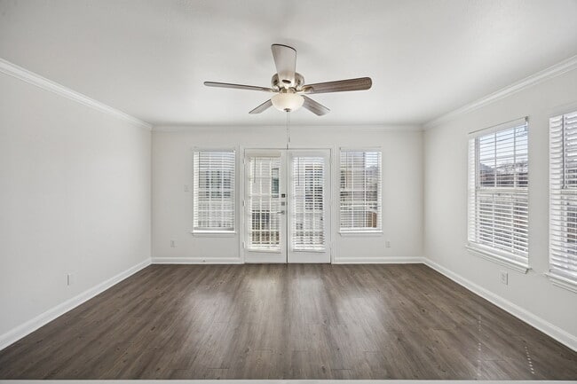 Photo - 4125 Holland