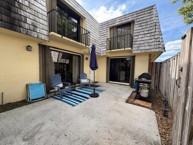 Photo - 303 Arabian Rd