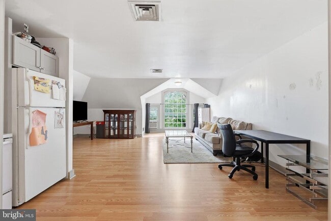 Photo - 202 N 17th St