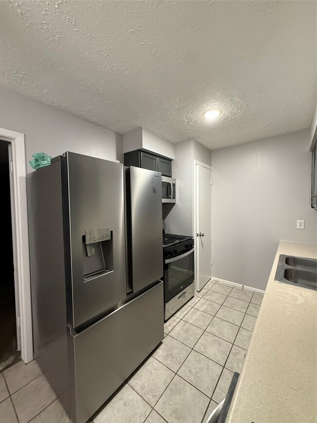 Photo - 5519 Mendota Ln