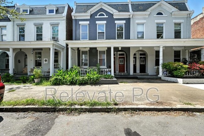 Building Photo - 24 S Davis Ave Rental