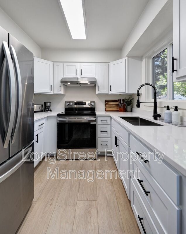 Photo - 11380 SW Greenburg Rd Unit 4