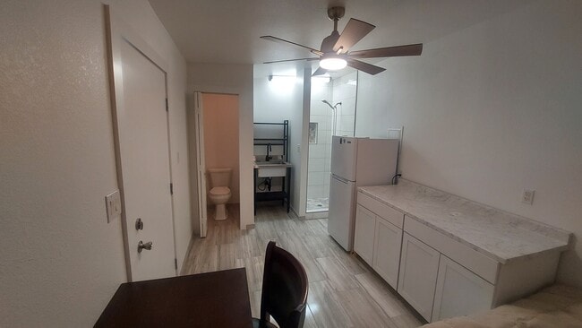 Photo - 1812 N 68th Dr Unidad 1