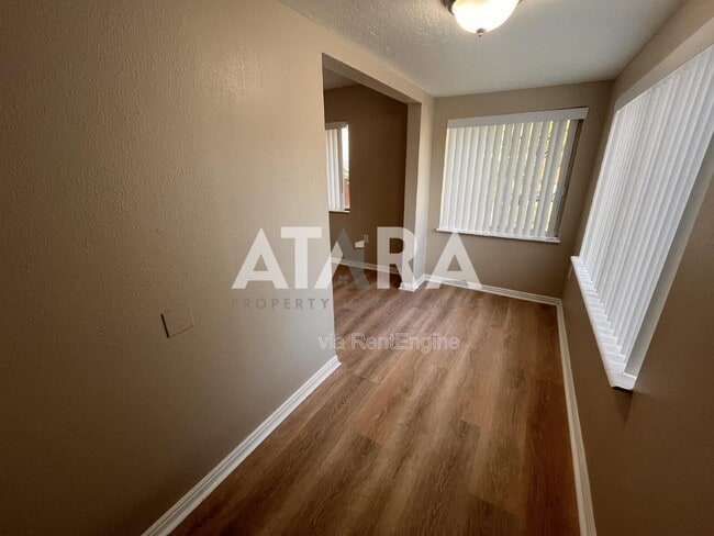 Photo - 745 E 3155 S