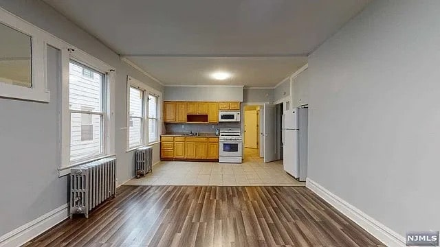 Photo - 416-418-418 Leslie St Unit 1