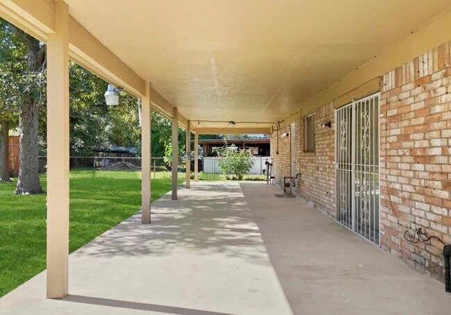 Photo - 4114 Connorvale Rd