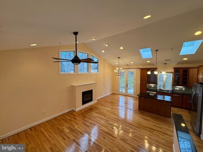 Photo - 6158 40 Winks Way