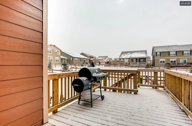 Photo - 12932 Norway Maple St