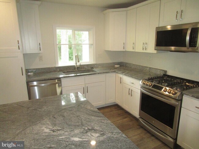 Photo - 10318 Aster Ln