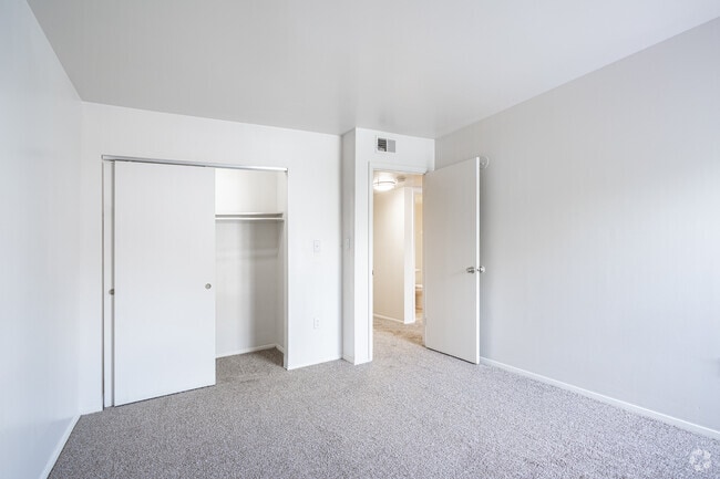 Castle- 2BR, 2BA - Honey Brook