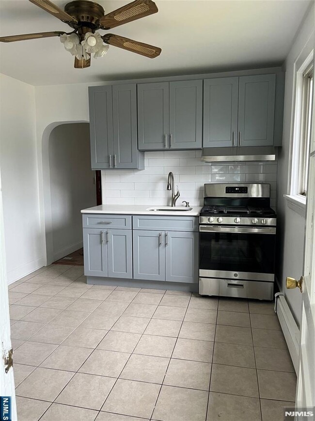 23-03 Rosalie St