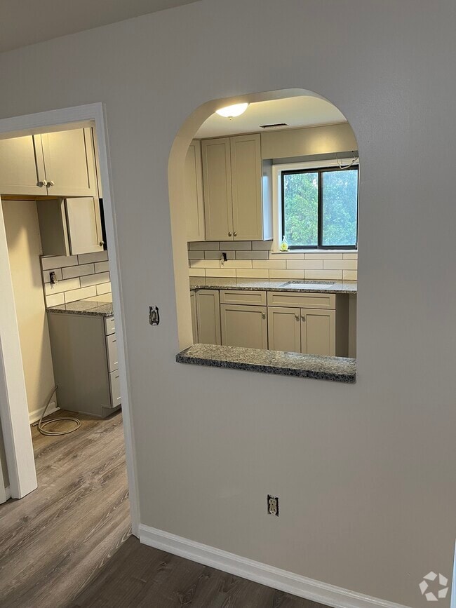 Building Photo - 938 Cold Spring Rd Unit Clearview Manor #12 Rental