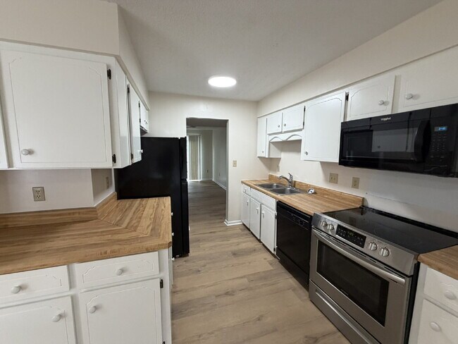 Photo - Townhouse for Rent Unit 51
