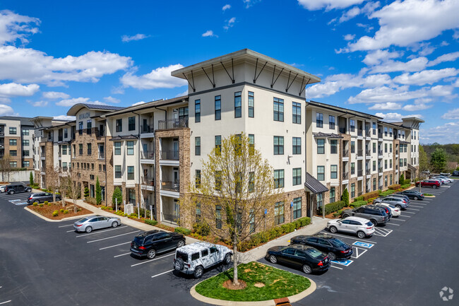 Building Photo - Avalon at Seven Springs Rental