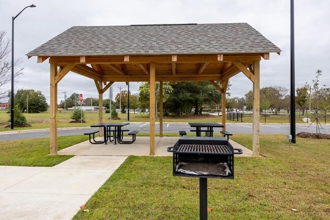 Photo - Pender Crossing