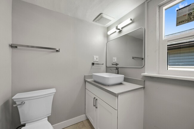 Photo - 4525 5th Ave NE Unidad 1A
