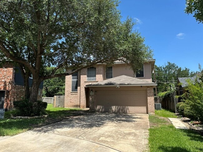 Photo - 1917 White Oak Cir