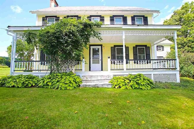 Photo - 818 Danby Hill Rd