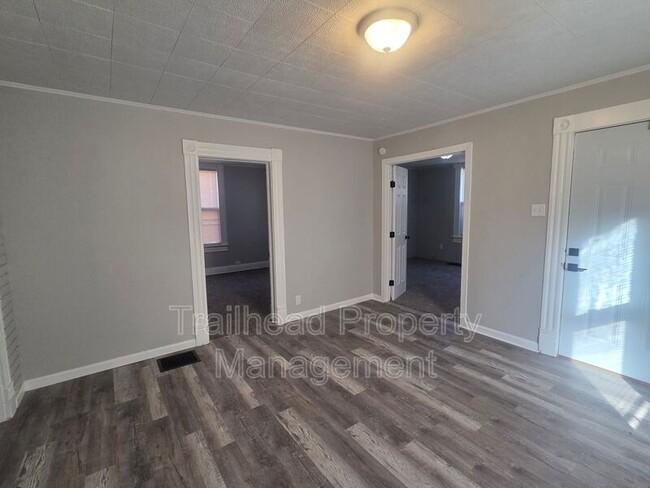 Photo - 1024 Roosevelt Ave