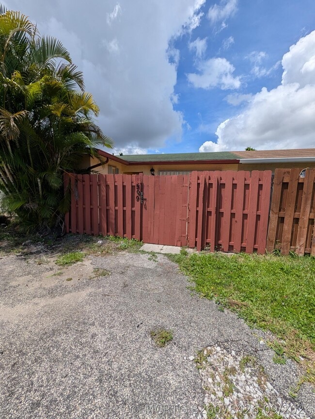 8599 Crater Terrace