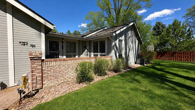 Building Photo - 636 Cheyenne Dr