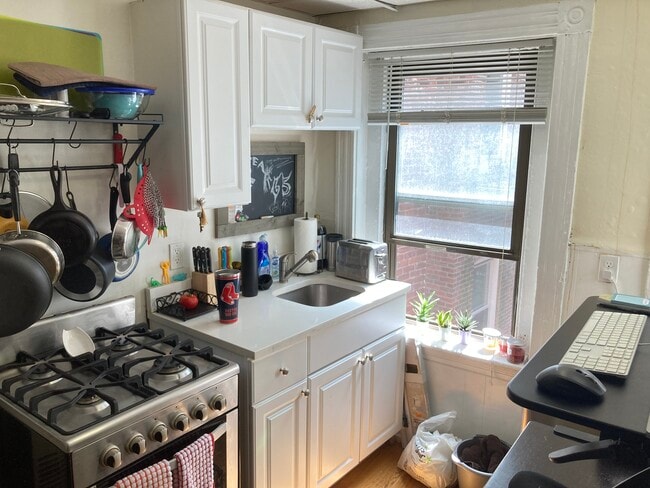 13 Wiget St Unit 6