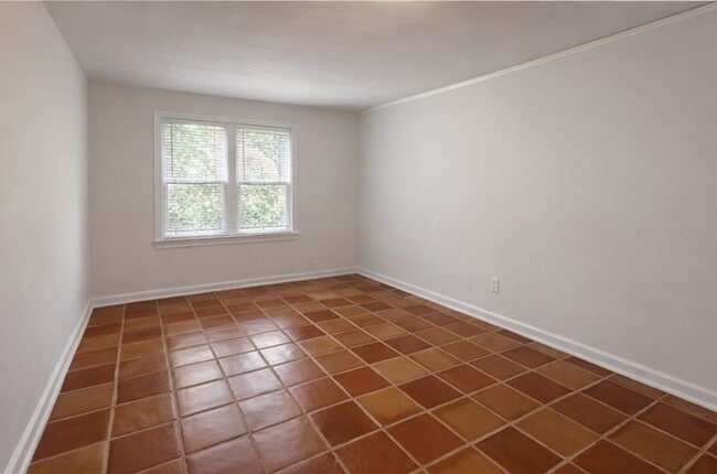 Photo - 1928 North Blvd Unit 02